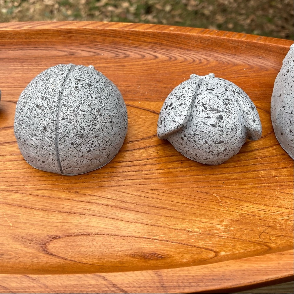 Garden Ladybugs and Dragonflies Indoor or Outdoor Resin Decor by Hearth Song - Picture 10 of 14